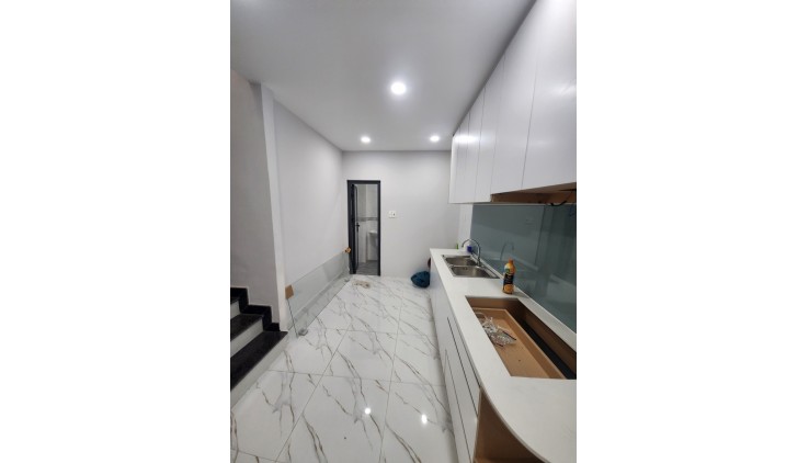 NHÀ XINH giá rẻ Huỳnh Văn Nghệ, Gò Vấp, 5x10, lô góc, nở hậu, 2 tầng, 3pn, NhỈNH 2 TỶ